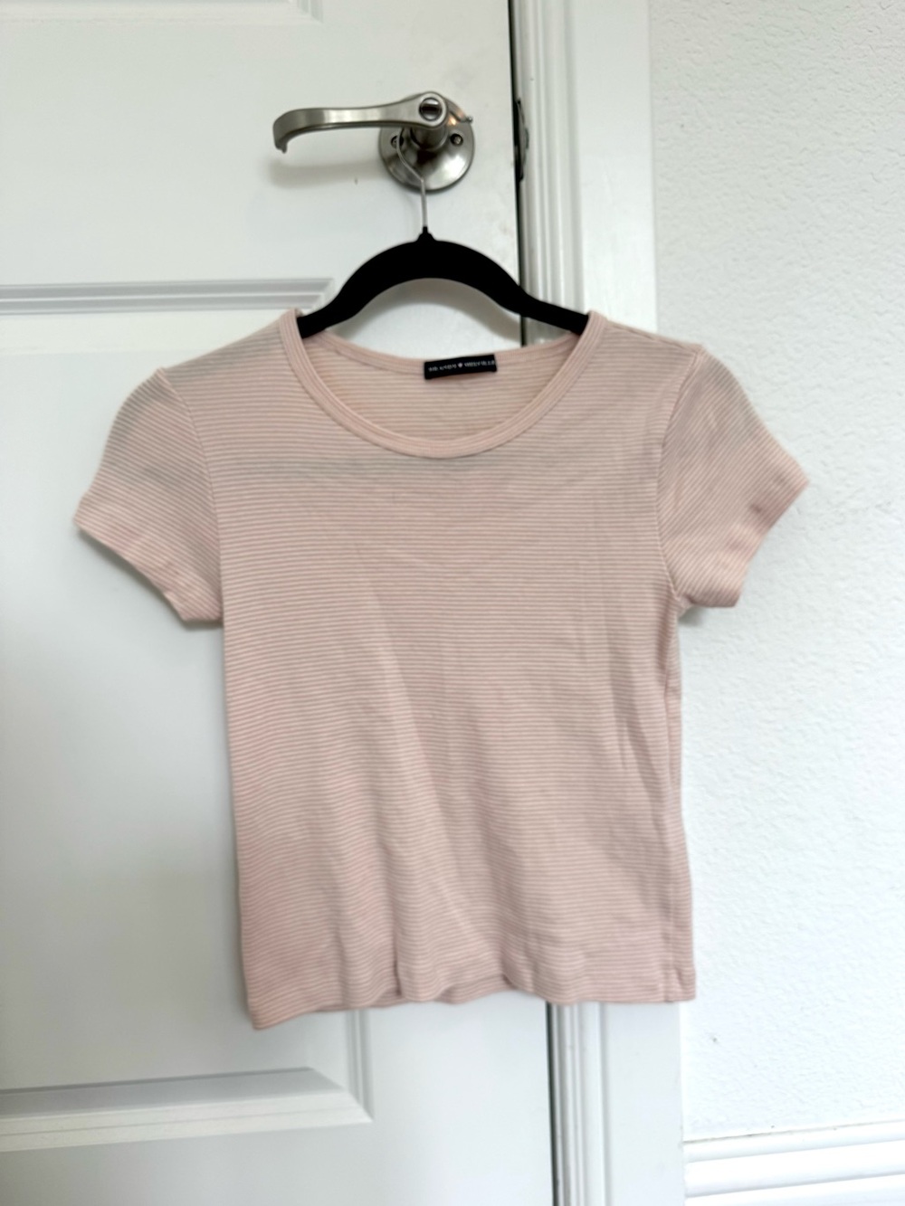 Brandy Melville Pale Pink Ribbed Short Sleeve Tee